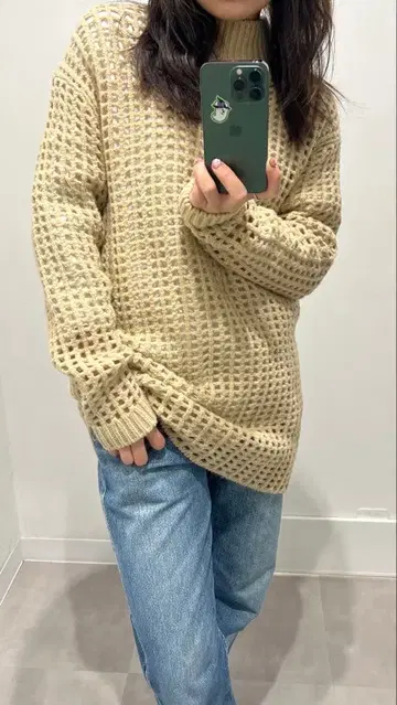 베이지 메쉬 편직 하이넥 스웨터