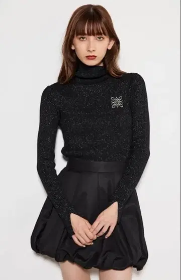 [ 미사용 새상품 ] rienda 라메 루즈 하이넥 워셔블 니트탑