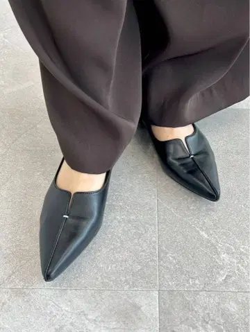 플레어 힐 스틸레토 펌프스 블랙 E 사이즈 펌프스 힐