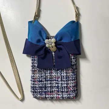 Le creative? 레크리에이티브 스마트폰 숄더