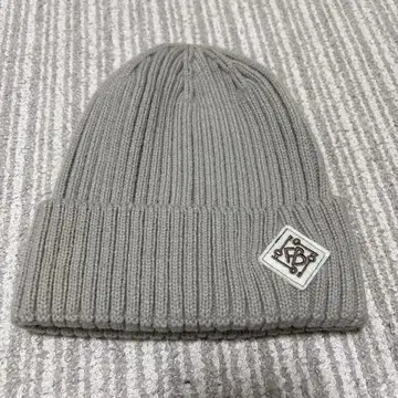 그레이 니트 모자 FB 로고 포함