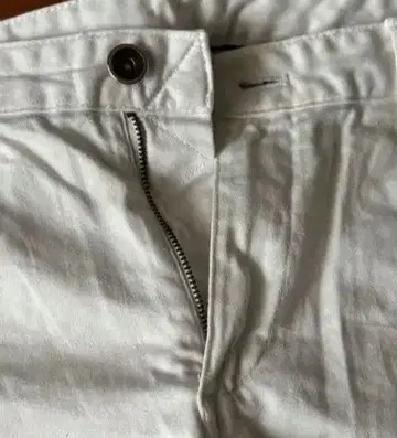 ZARA 화이트 데님 팬츠