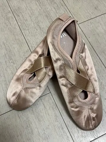 ZARA 핑크 크로스 스트랩 새틴 신발 36