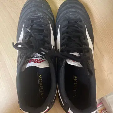 MORELIA 프로페셔널 스파이크 블랙/화이트/레드