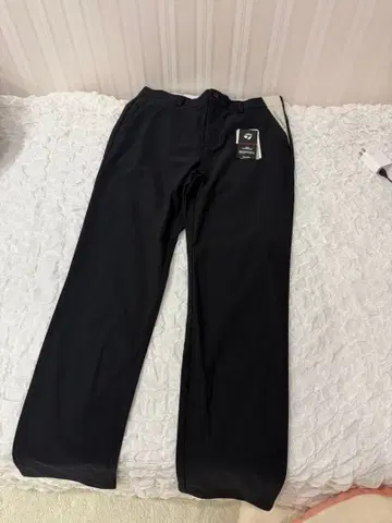 [ 미사용 새상품 택 포함 ] Taylor made 골프 팬츠 블랙