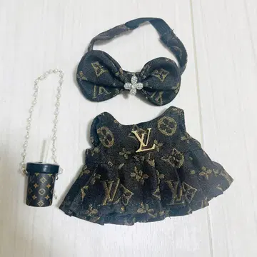 러브브 의류 옷 갈아입기