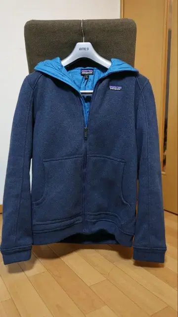 Patagonia 인슐레이티드 베터 스웨터 후디 사이즈 M