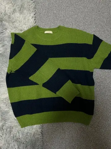 그린과 네이비 스트라이프 스웨터 L
