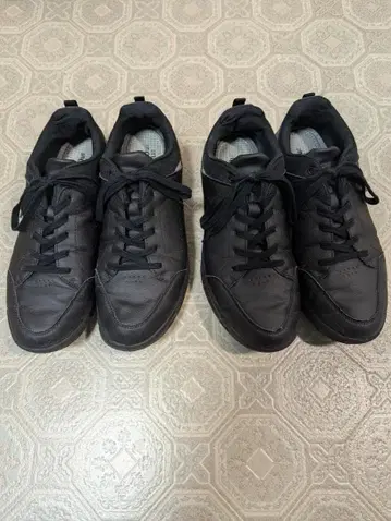 블랙 가죽 스니커즈