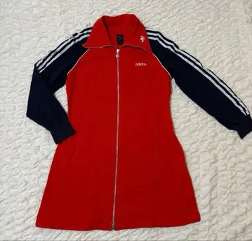 아디다스 저지 원피스 쓰리라인 자수 트레포일 로고