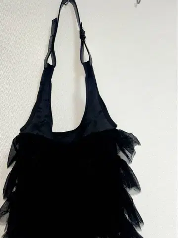 프릴 달린 블랙 토트백 Scrap Book