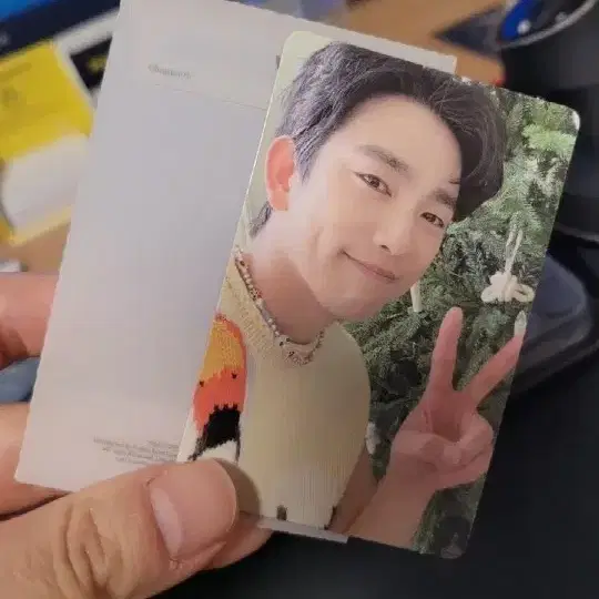 got 7 jinyoung photocard on Bunjang Global Site.