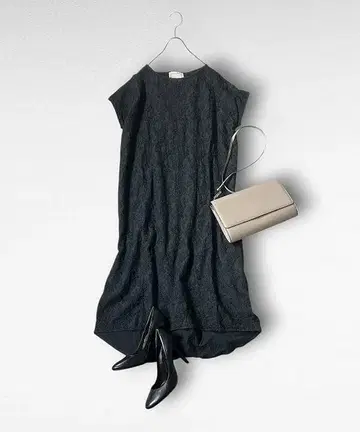 새상품급 BEARDSLEY 꽃무늬 자수 원피스