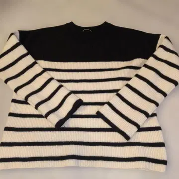 [ 새상품급 ] 두지엠 클라세 보더 니트 풀오버 39600엔