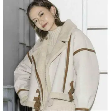 MURUA 벨트 페이크 무스탕 자켓