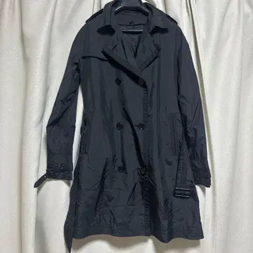 컨디션 최상 블랙 컬러 트렌치코트