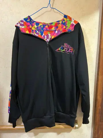 컬러풀 후드 부착 액티브웨어 10