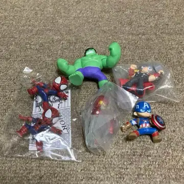 어벤져스 피규어