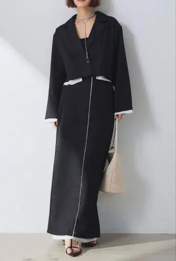 esica 셋업 헤더 에스테 숏 자켓 + 스커트 에시카