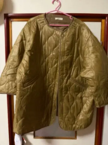 올리브 그린 퀼팅 자켓