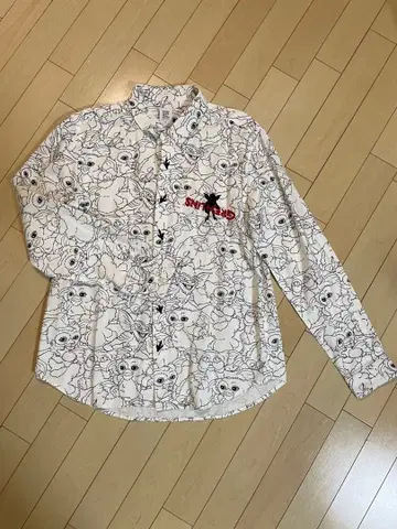 graniph 그렘린 패턴 긴팔 셔츠 M 사이즈