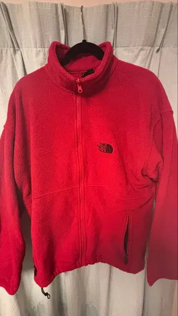 The North Face 레드 플리스 자켓