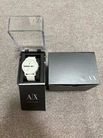 ARMANI EXCHANGE 아르마니 체인지 러버 손목시계