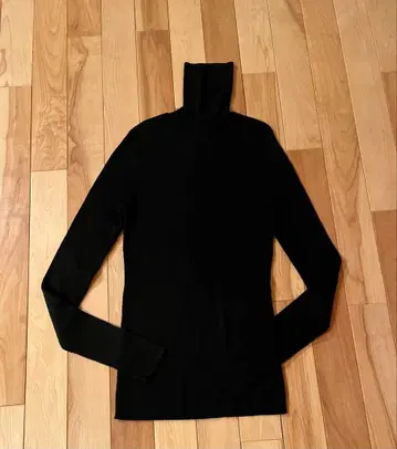 theory 터틀넥 울 블랙 S 사이즈