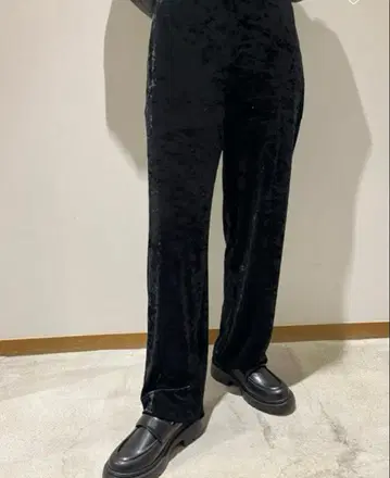 블랙 벨벳 스트레이트 팬츠