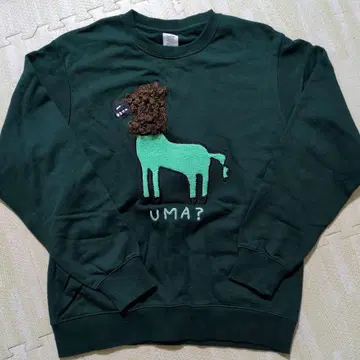 다크 그린 트레이닝복 M UMA?