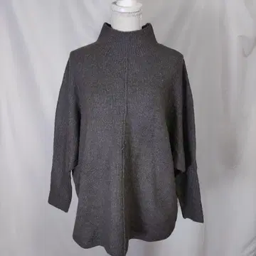 모크넥 니트 차콜 그레이 풀오버 스웨터 성숙 캐주얼