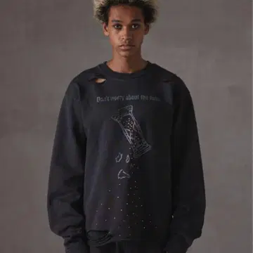 grancy 큐빅 디자인 데미지 맨투맨 풀오버