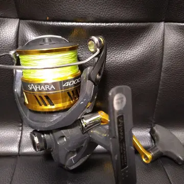 컨디션 최상 17 시마노 사하라 4000XG