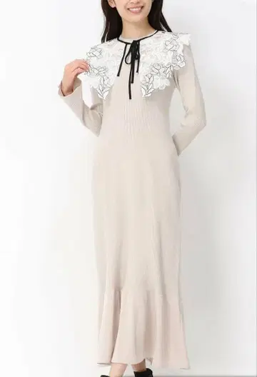 택 포함 새상품 미슈마슈 레이스 옷깃 롱 니트 원피스