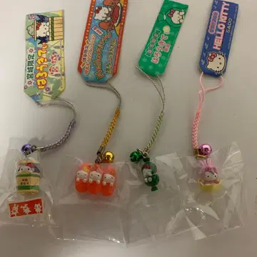 지역 한정 헬로키티 스트랩 4개 세트