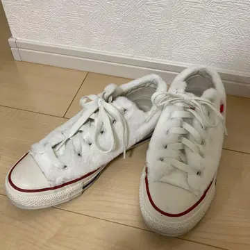 한정판! 컨버스 x 헬로키티 복슬복슬 스니커즈 23.5cm