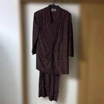 버건디 더블 브레스트 스커트 셋업