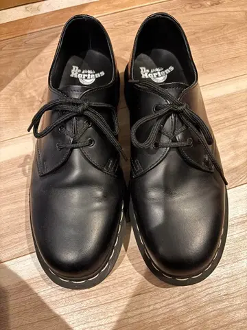 닥터 마틴 에어웨어 1461 26.5cm 화이트 스티치