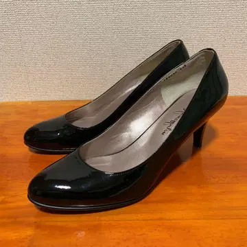 긴자 카네마츠 25cm 블랙 에나멜 펌프스