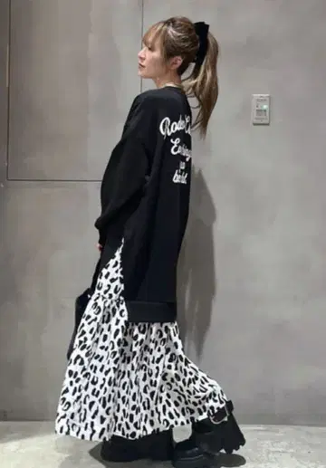 로데오 크라운 애니멀 패턴 도킹 원피스 BLACK