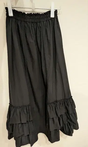 이에나 프릴 스커트