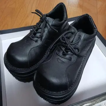 DEMONIA 데모니아 스니커즈 통굽 상자 없음