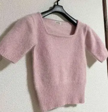 핑크 샤기 반팔 니트