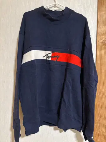 Tommy 네이비 하이넥 트레이닝복