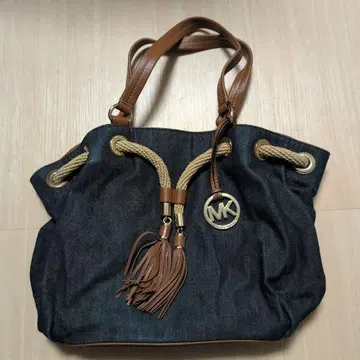 새상품급 마이클코어스 토트백 캔버스 프린지 대용량 네이비