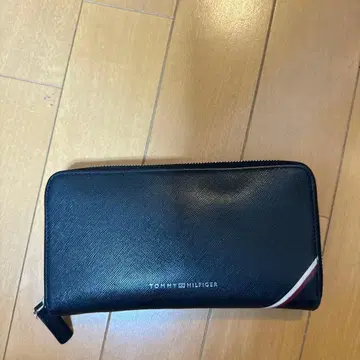 TOMMY HILFIGER 블랙 장지갑