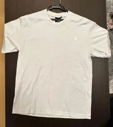 THE NORTH FACE 스몰 원포인트 로고 티