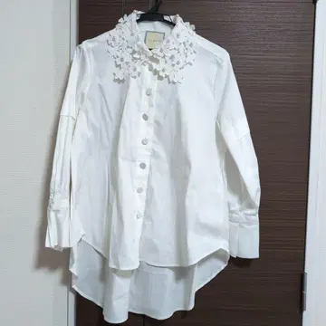 키리에키리 블라우스