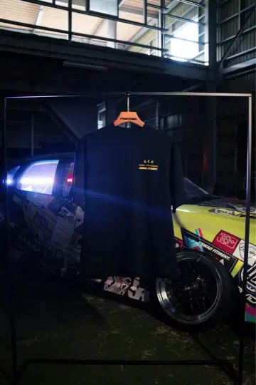 KAWAII FITMENT 콜라보 셔츠