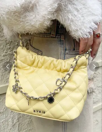 EVRIS 퀼팅 모티브 체인 BAG